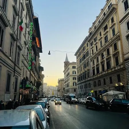 Matrimoniale A 2 Passi Da Colosseo E Termini 3*