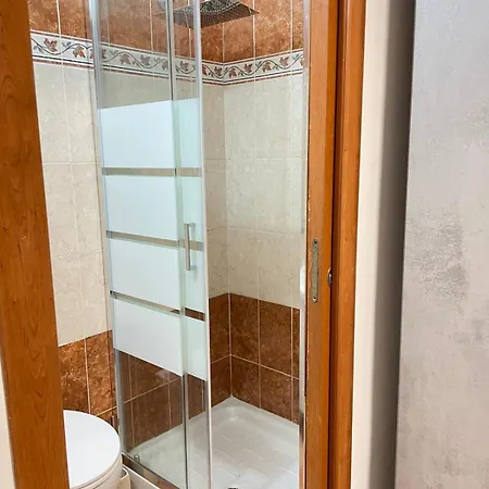 ゲストハウス Matrimoniale A 2 Passi Da Colosseo E Termini 3*