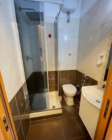 Matrimoniale A 2 Passi Da Colosseo E Termini ゲストハウス 3*