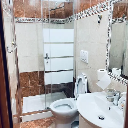 Matrimoniale A 2 Passi Da Colosseo E Termini ゲストハウス